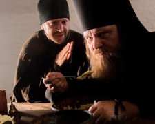 Російський чернець побив колегу качаном капусти
