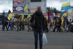 Тернополянки закатали для військових Донбасу сотні банок з "маминими" огірочками: "Героям потрібні сили"