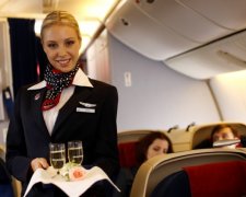 Стюардеса розповіла про хитрощі походу до туалету