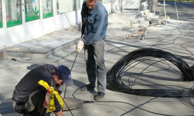 Українське місто потопає в нечистотах: люди благають про допомогу 