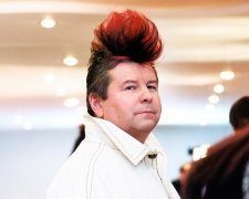 Кияни пропонують перейменувати станцію “Печерська” в “Михайла Поплавського”