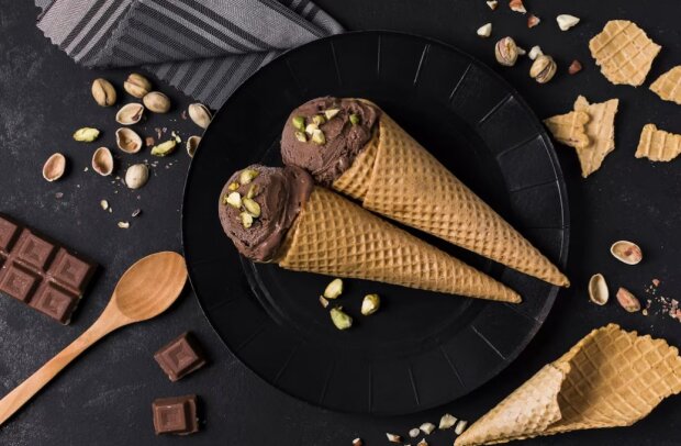 Шоколадное мороженое. Фото Freepik