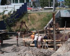 Депутат "Батьківщини" хоче щоб біля дитячого майданчика був шинок?
