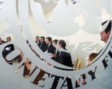 Нищие на собственной земле: чем обернутся для украинцев государственные долги