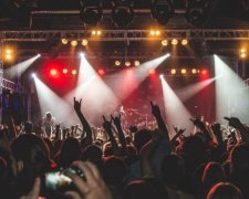 Популярна рок-зірка заборонила робити це на своїх концертах