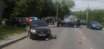 Франковск на ушах из-за масштабной аварии - машины не поделили дорогу и превратились в фарш