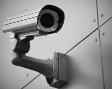 За харків'янами встановили стеження