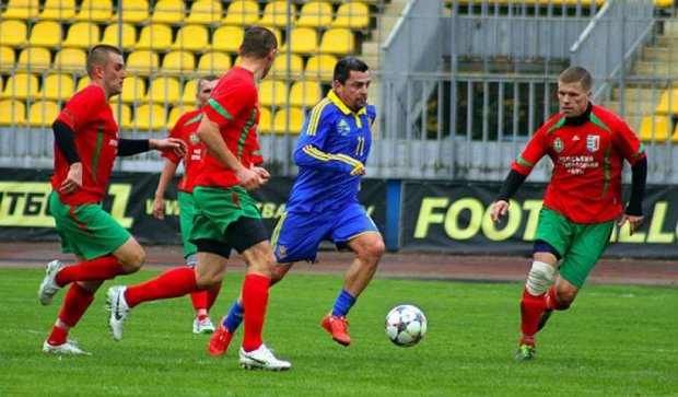 Прикордонники на Закарпатті зіграли із зірками українського футболу (фото)