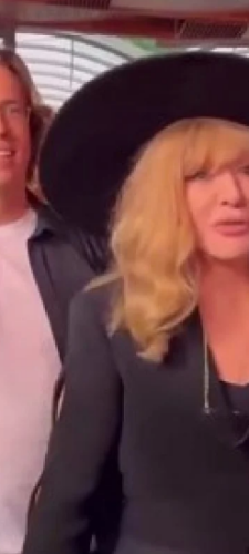 Алла Пугачова та Максим Галкін, кадр з відео
