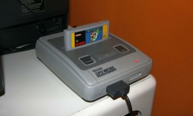 Хлопець 20 років не вимикав ігрову приставку