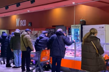 Супермаркет, мясо, фото: Знай.ua