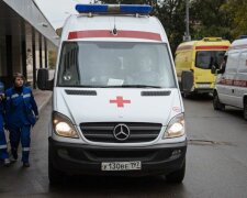 Начхали на клятву Гіппократа: у Запоріжжі медики заповнювали папірці, поки жінка стікала кров'ю