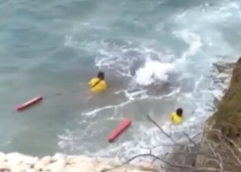 Українка впала в море в Іспанії, кадр з відео
