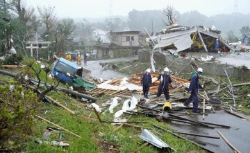 Фатальні руйнування від потужного тайфуну: столиця паралізована, сотні тисяч будинків без світла