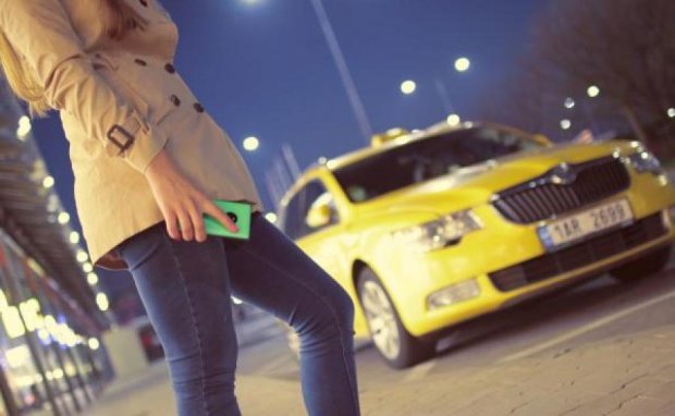 Казахский Uber приезжает за клиентами с табуретками 