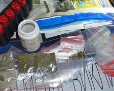 «Наркобарон» в Одеській області сушив коноплі на горищі (фото)