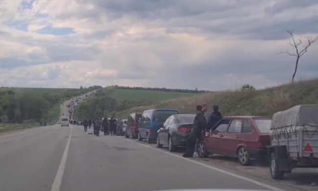 Заблокированы авто на Запорожье. Фото: Telegram