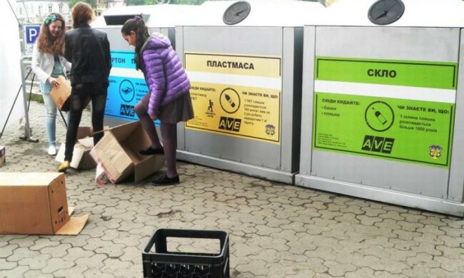 Украинцев заставят перебирать мусор
