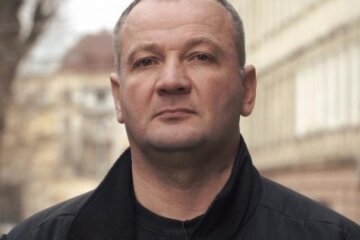 У евромайданивца, который «убил» беркутовца, проводят обыск