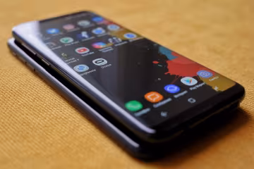 Vivo с двумя экранами
