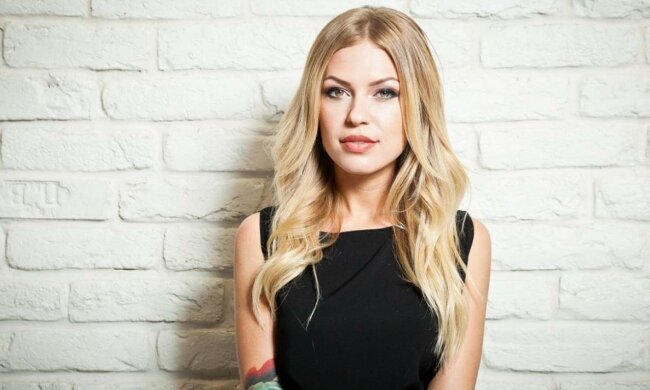 После развода соблазнительная Рита Дакота пустилась во все тяжкие: в сеть слили компрометирующие фото