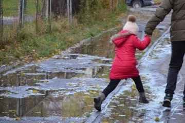 Київські вулиці залило річкою з нечистот