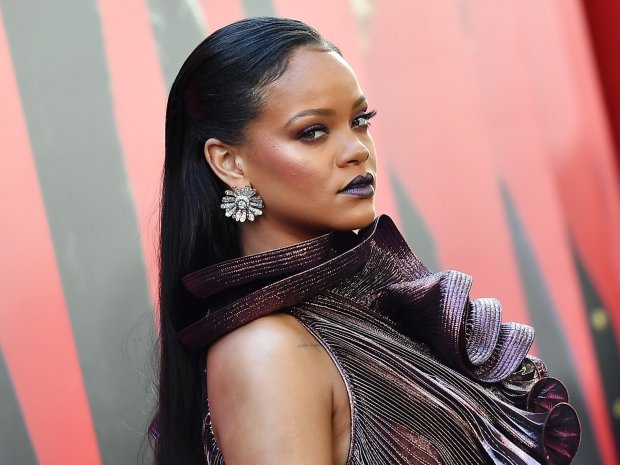 Гола Rihanna стала жертвою хакерів: обережно, безсоромний барбадоський R&B
