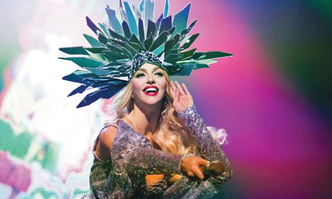 Полякова похвалилася шикарною фігуркою і роздягла 13-річну доньку: скандальні фото