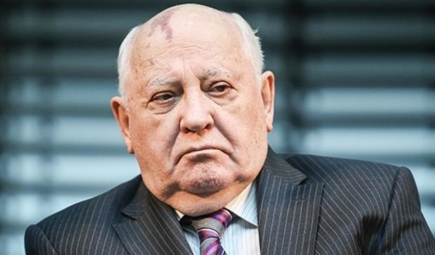 Горбачев советует Михалкову удержаться от политики