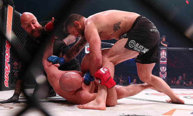 Федір Ємельяненко програв бій Райану Бейдеру