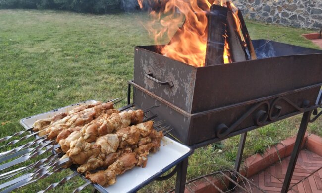 Шашлик, скріншот: YouTube