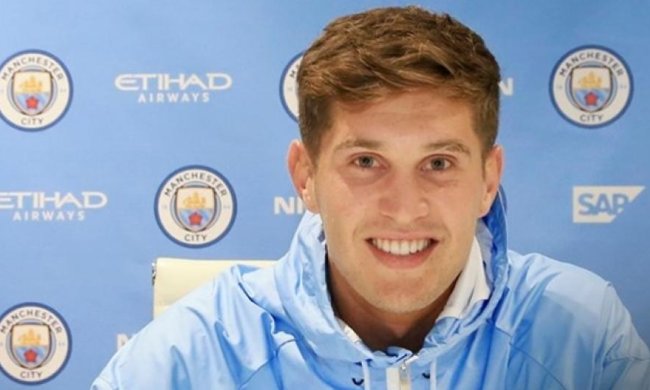 "Ман Сити" купил самого дорогого защитника в мире 
