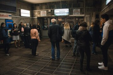 В Киеве заминировали метро: людей срочно эвакуировали, первые подробности