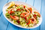 Рецепт для любителів морепродуктів: креветки з грецьким йогуртом, часником і кінзою