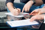 У Києві орудує банда небезпечних аферистів, під загрозою навіть небіжчики: терміново перевірте документи