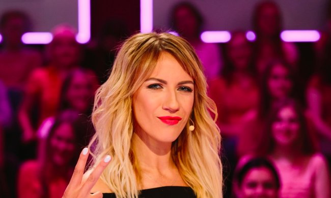 Нікітюк показала груди і струнке тіло у відвертому бікіні: все красивіше і красивіше