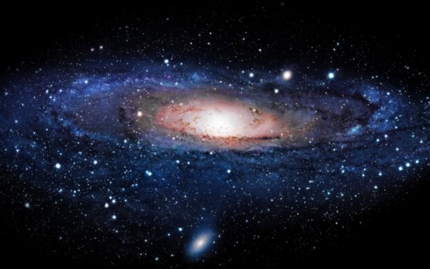 Hubble заснял поедавшую себя галактику