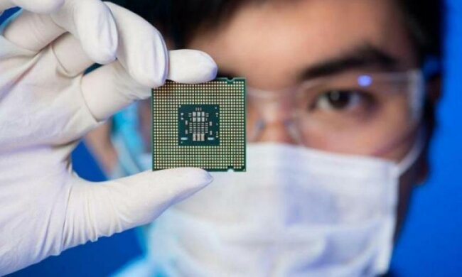 Apple навіть не снилось: Intel показав унікальний процесор
