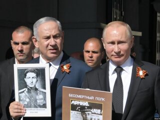 премьер-министр Израиля Биньямин Нетаньяху с агрессором Путиным