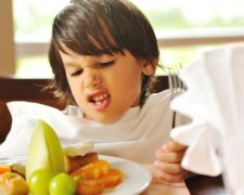 Чем кормить первоклассника: советы диетологов