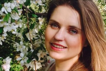 На советницу Ермака Страхову набросились собаки: коммунальщики начали охоту