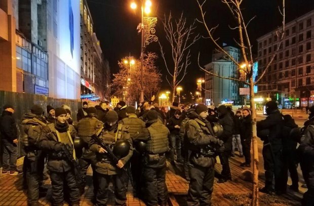 Протест С14 у Києві біля будинку профспілок