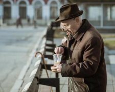 Натовпи біля смітника: досягнення Путіна оцінили за заслугами