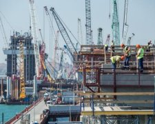 Волонтеры узнали, кто помогает Путину строить Керченский мост