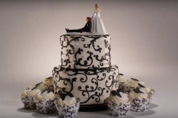 Як змінилися весільні торти за сто років (ВІДЕО)