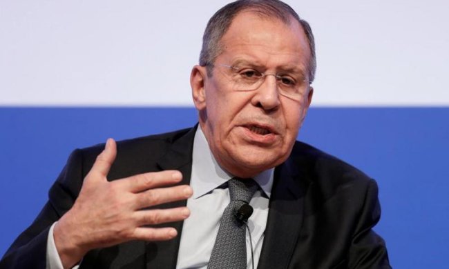 Повзаючий по сцені Лавров став новим мемом