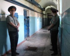 Ужасы крымской тюрьмы: начальник изолятора издевался над украинцем