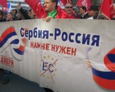 Більшість сербів прагне союзу з Росією, а не ЄС 