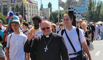 Пешее паломничество католиков из Мелитополя в Запорожье