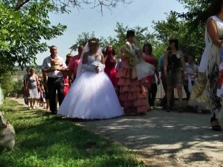 Весілля скріншот з YouTube